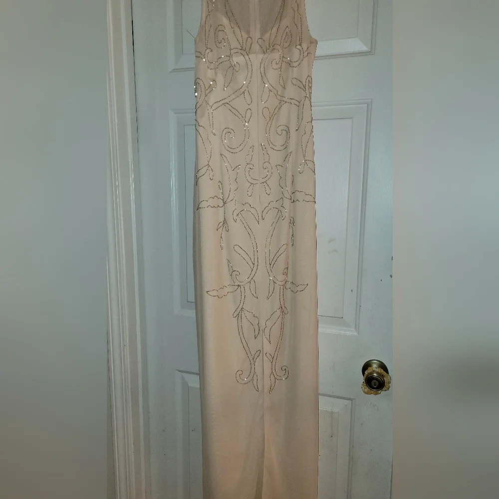 Ivory Beautiful Gown - Picture 4 of 5